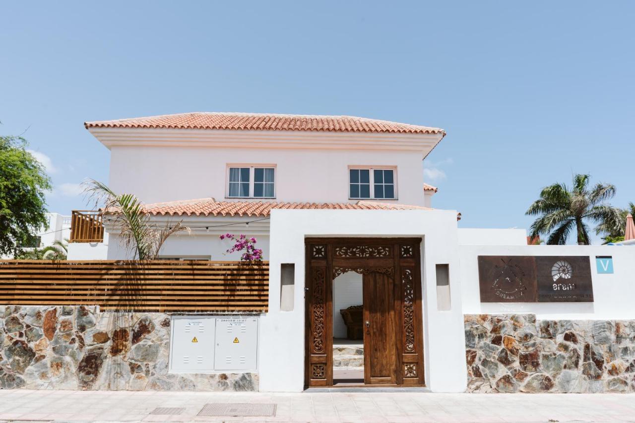 Хостел Dreamsea Surf House Fuerteventura Коральео Экстерьер фото